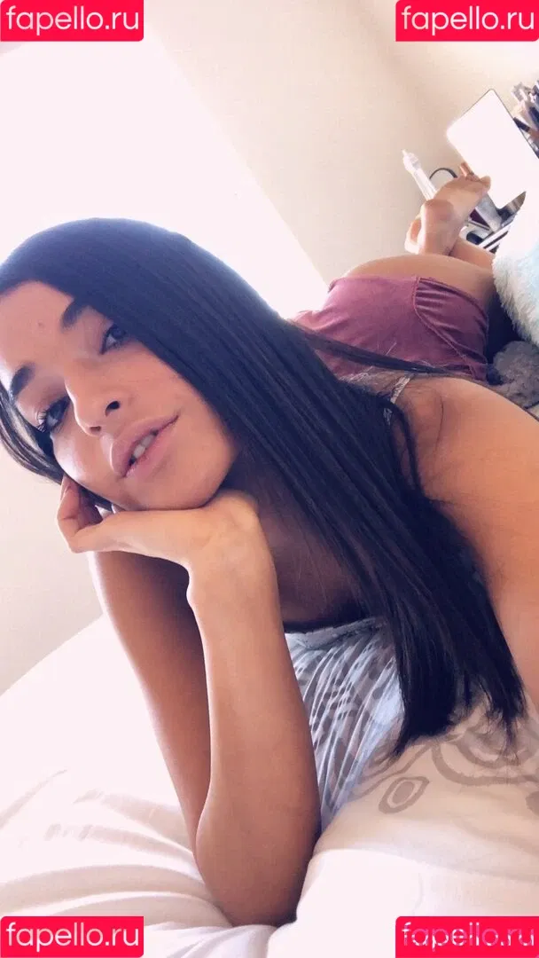 Emily Willis / emilywillisx3 / emilywillisxoxo / emilywillisxxx Onlyfans Photo Gallery 