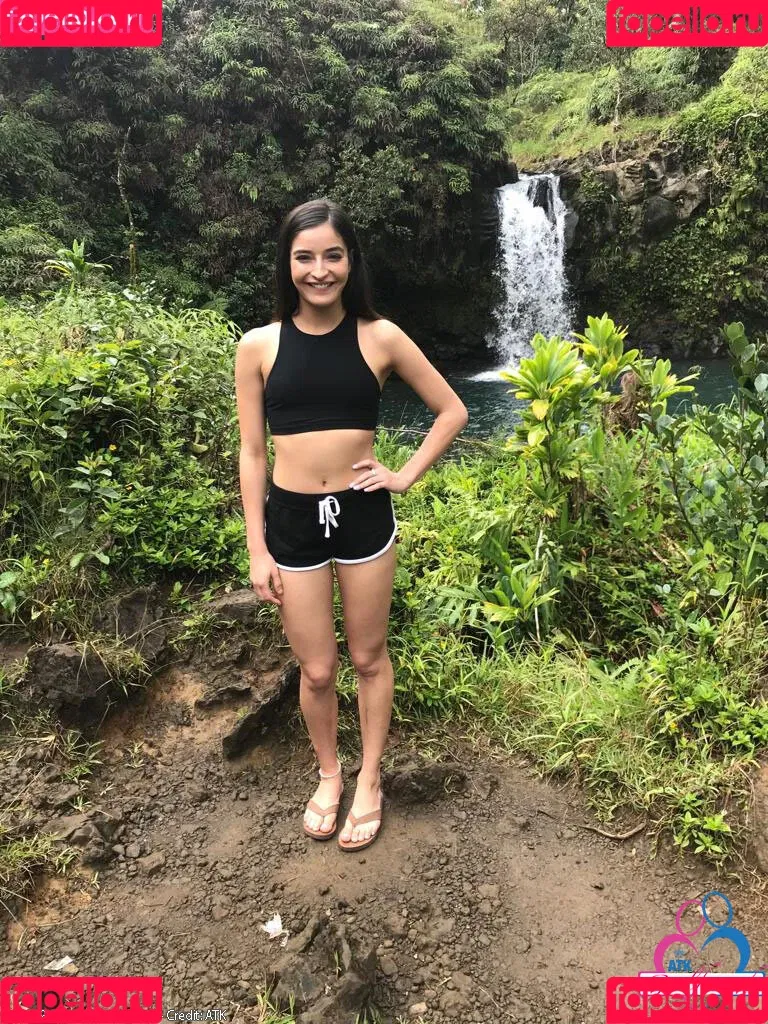 Emily Willis / emilywillisx3 / emilywillisxoxo / emilywillisxxx Onlyfans Photo Gallery 