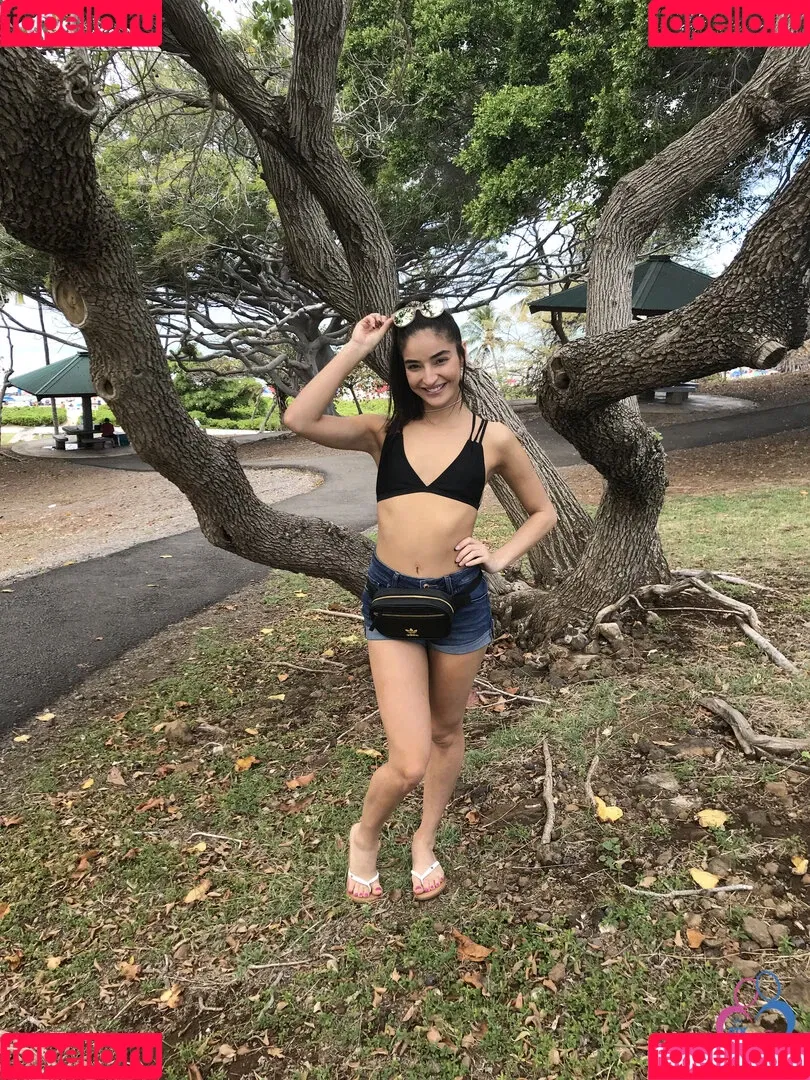 Emily Willis / emilywillisx3 / emilywillisxoxo / emilywillisxxx Onlyfans Photo Gallery 