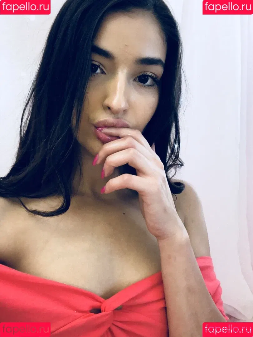 Emily Willis / emilywillisx3 / emilywillisxoxo / emilywillisxxx Onlyfans Photo Gallery 