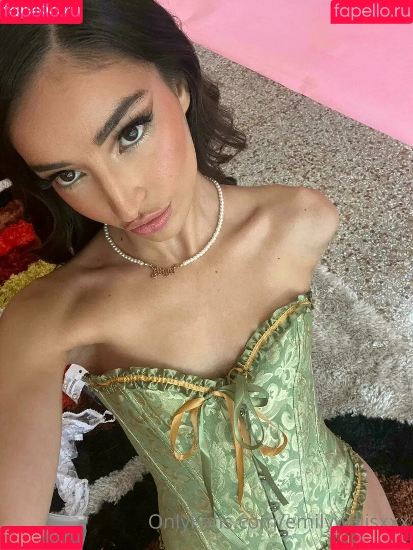 Emily Willis / emilywillisx3 / emilywillisxoxo / emilywillisxxx Onlyfans Photo Gallery 