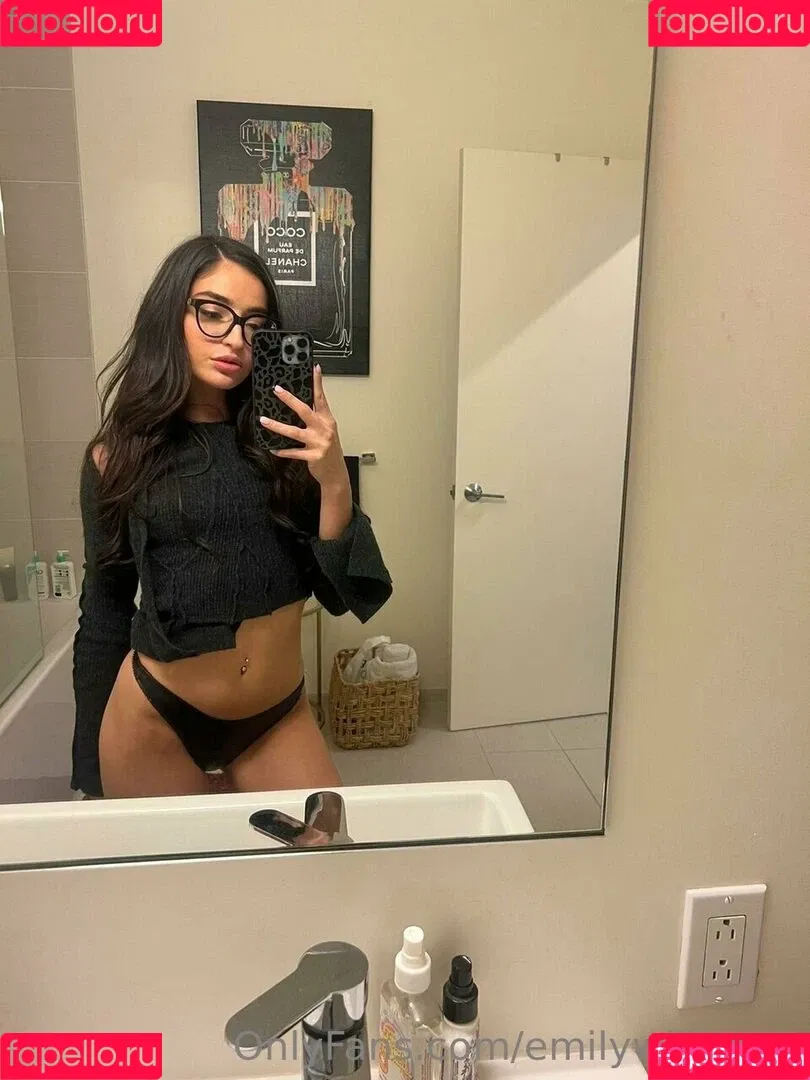 Emily Willis / emilywillisx3 / emilywillisxoxo / emilywillisxxx Onlyfans Photo Gallery 