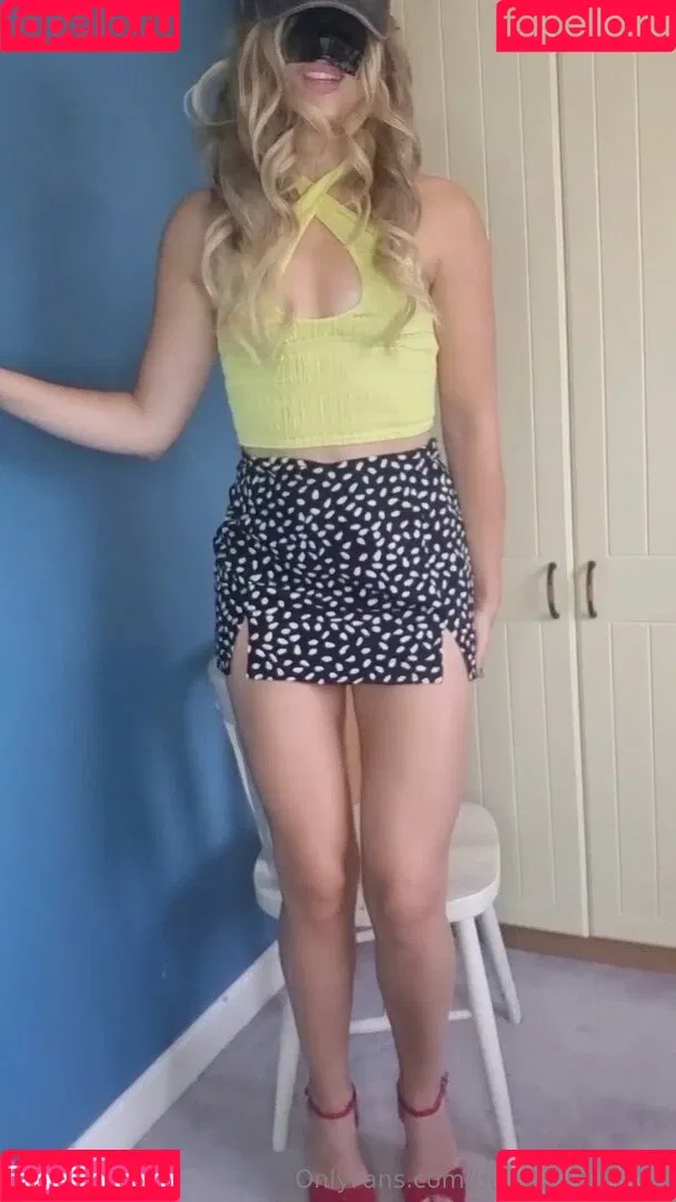Bodyliketeen / https: / teenyjkadventures Onlyfans Photo Gallery 