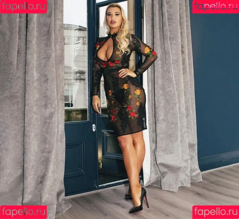 Christine McGuinness / mrscmcguinness Onlyfans Photo Gallery 
