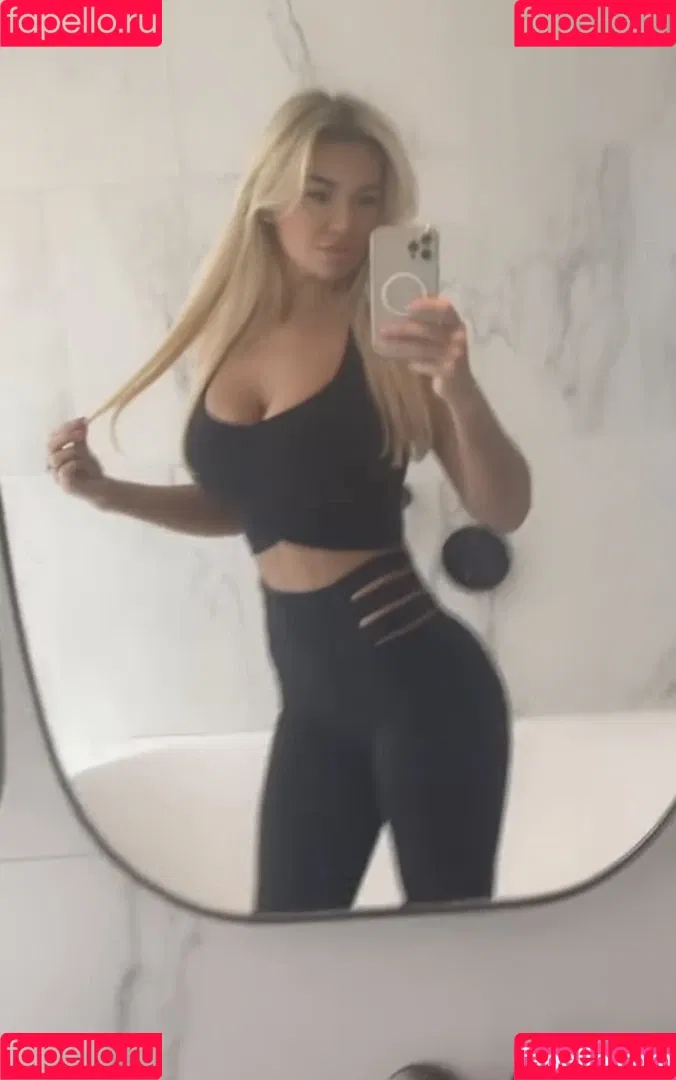 Christine McGuinness / mrscmcguinness Onlyfans Photo Gallery 
