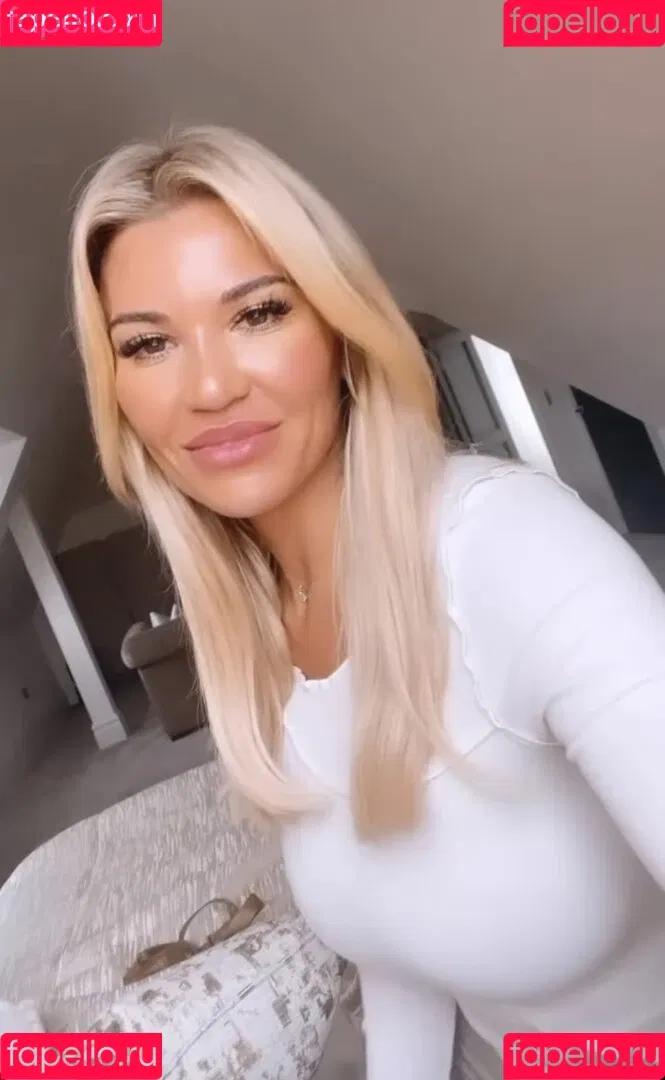 Christine McGuinness / mrscmcguinness Onlyfans Photo Gallery 