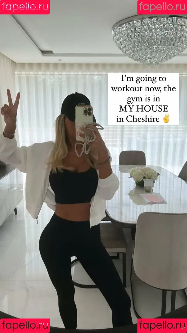 Christine McGuinness / mrscmcguinness Onlyfans Photo Gallery 