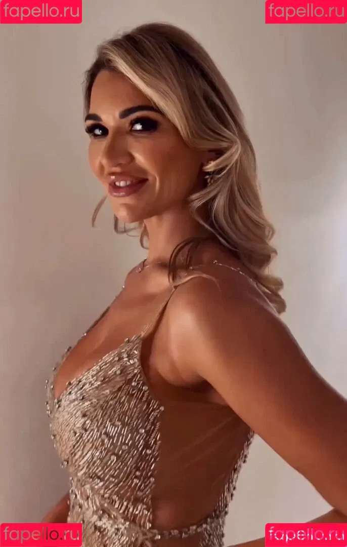 Christine McGuinness / mrscmcguinness Onlyfans Photo Gallery 
