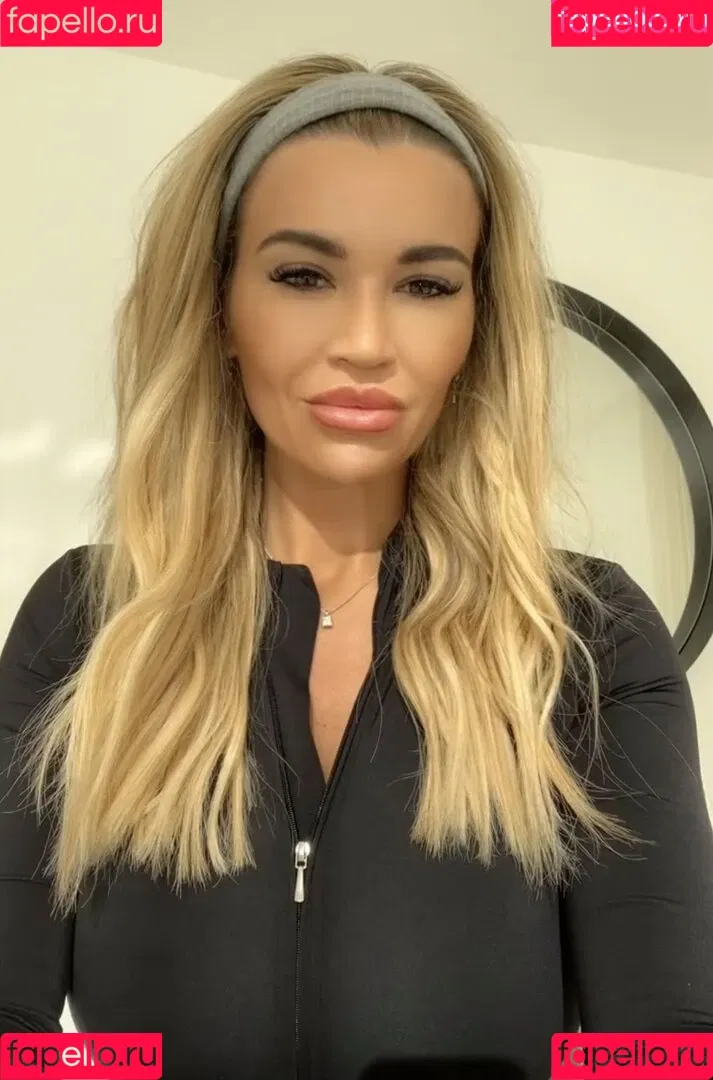 Christine McGuinness / mrscmcguinness Onlyfans Photo Gallery 