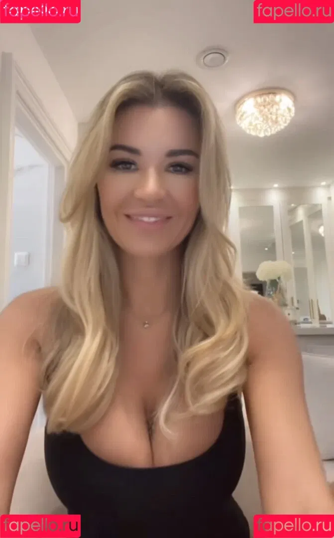 Christine McGuinness / mrscmcguinness Onlyfans Photo Gallery 
