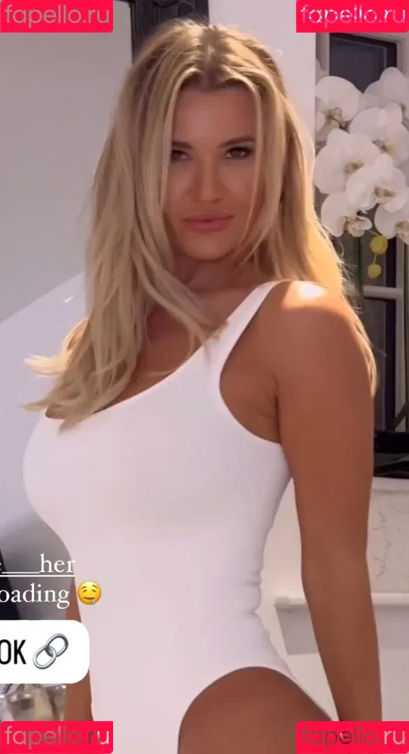 Christine McGuinness / mrscmcguinness Onlyfans Photo Gallery 