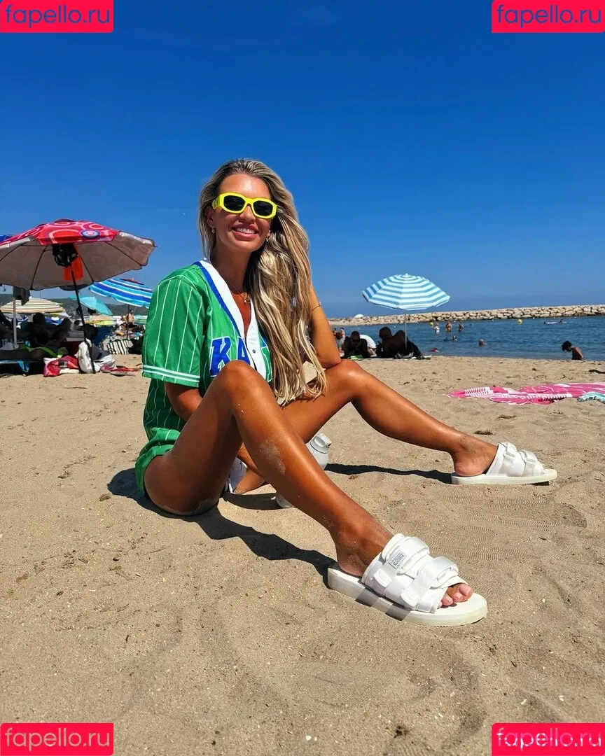 Christine McGuinness / mrscmcguinness Onlyfans Photo Gallery 