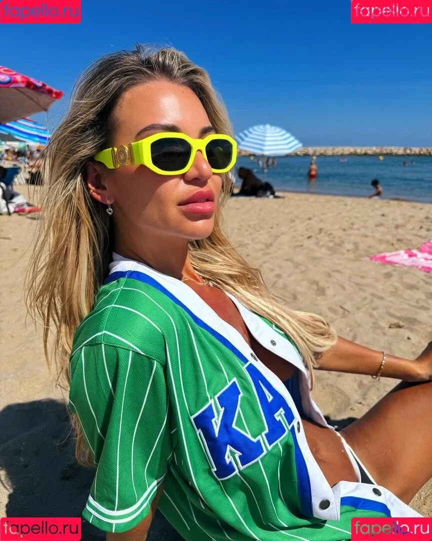 Christine McGuinness / mrscmcguinness Onlyfans Photo Gallery 