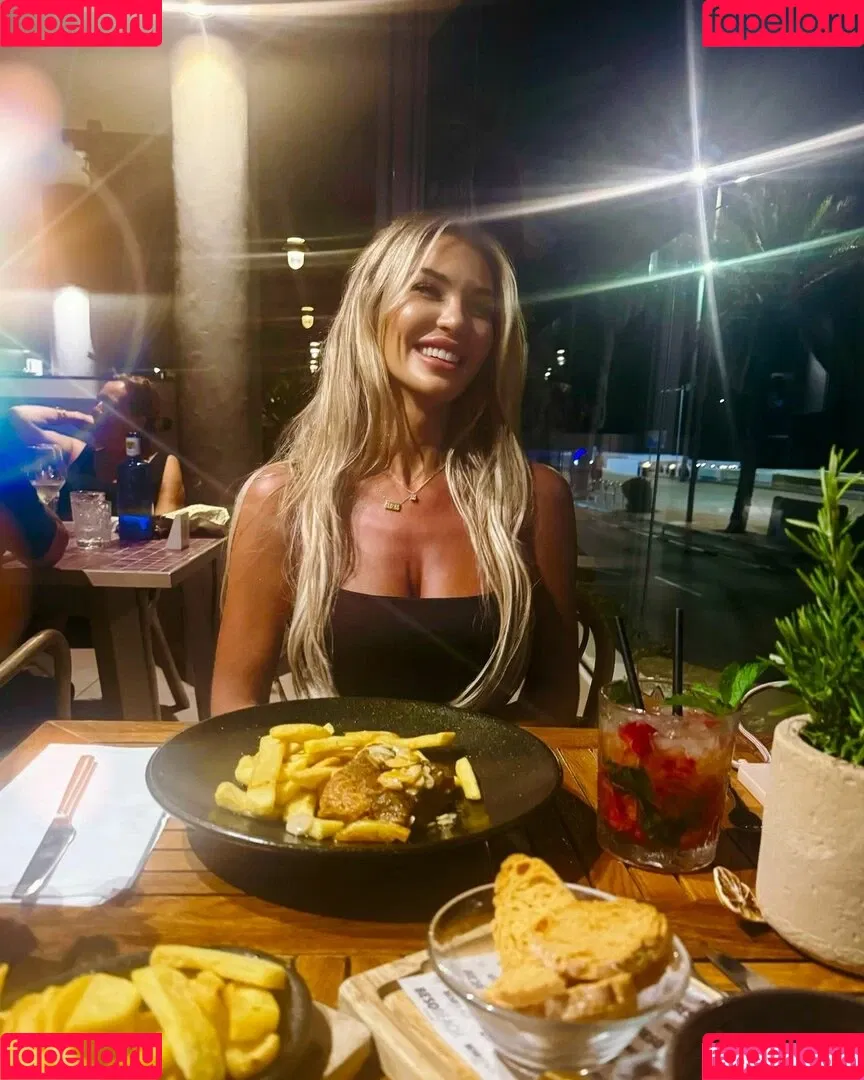 Christine McGuinness / mrscmcguinness Onlyfans Photo Gallery 