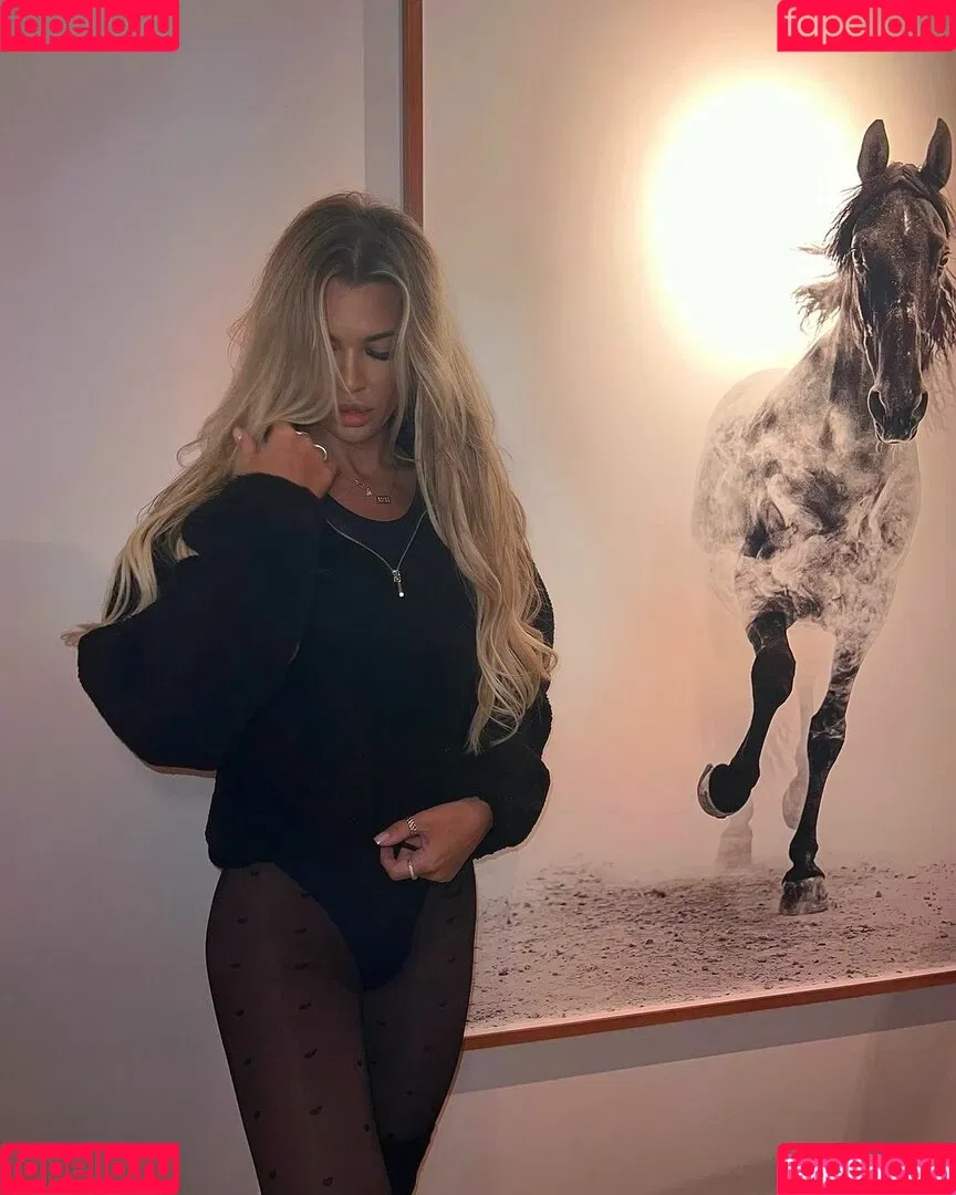 Christine McGuinness / mrscmcguinness Onlyfans Photo Gallery 