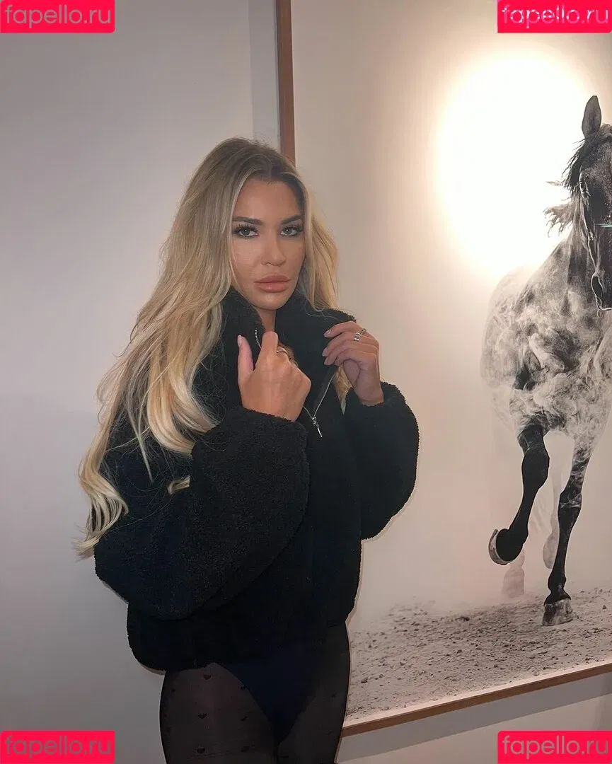 Christine McGuinness / mrscmcguinness Onlyfans Photo Gallery 