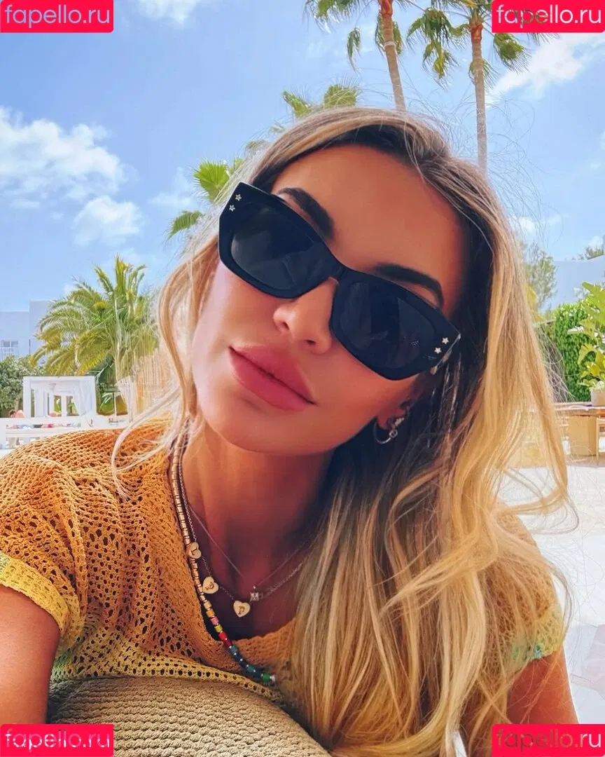 Christine McGuinness / mrscmcguinness Onlyfans Photo Gallery 