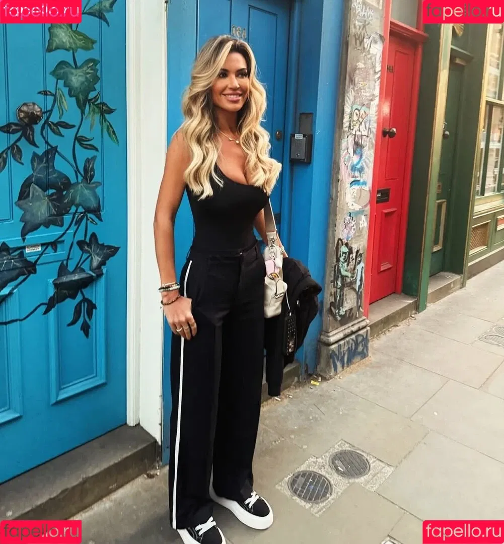 Christine McGuinness / mrscmcguinness Onlyfans Photo Gallery 