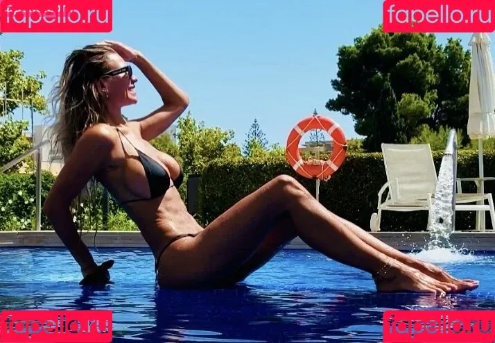 Christine McGuinness / mrscmcguinness Onlyfans Photo Gallery 