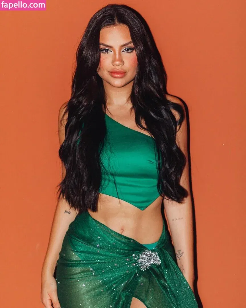 Vivi Wanderley / vivi / vivitarantino Onlyfans Photo Gallery 