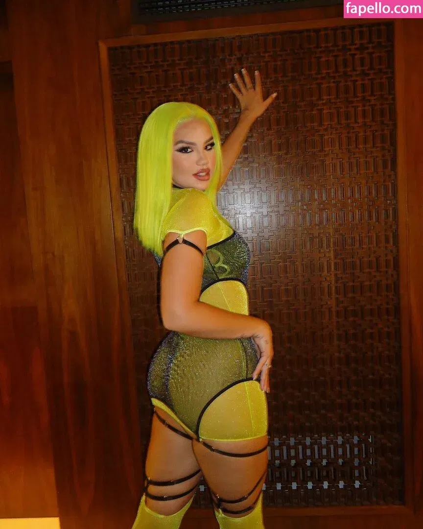 Vivi Wanderley / vivi / vivitarantino Onlyfans Photo Gallery 