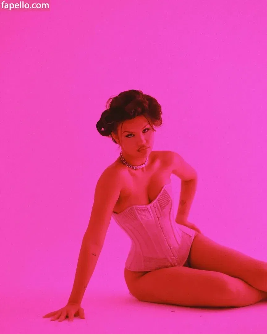 Vivi Wanderley / vivi / vivitarantino Onlyfans Photo Gallery 