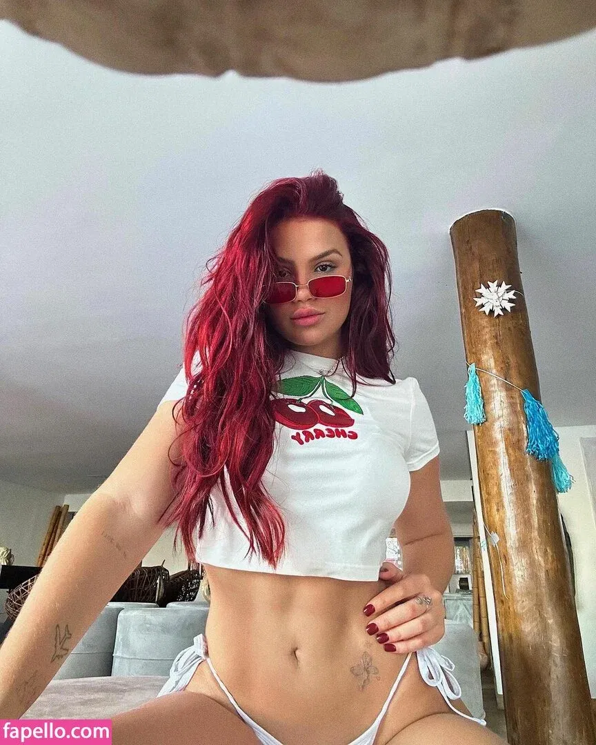 Vivi Wanderley / vivi / vivitarantino Onlyfans Photo Gallery 