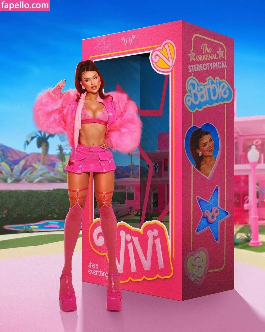 Vivi Wanderley / vivi / vivitarantino Onlyfans Photo Gallery 