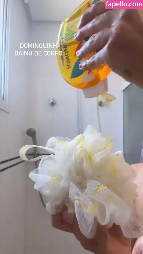 Vivi Wanderley / vivi / vivitarantino Onlyfans Photo Gallery 