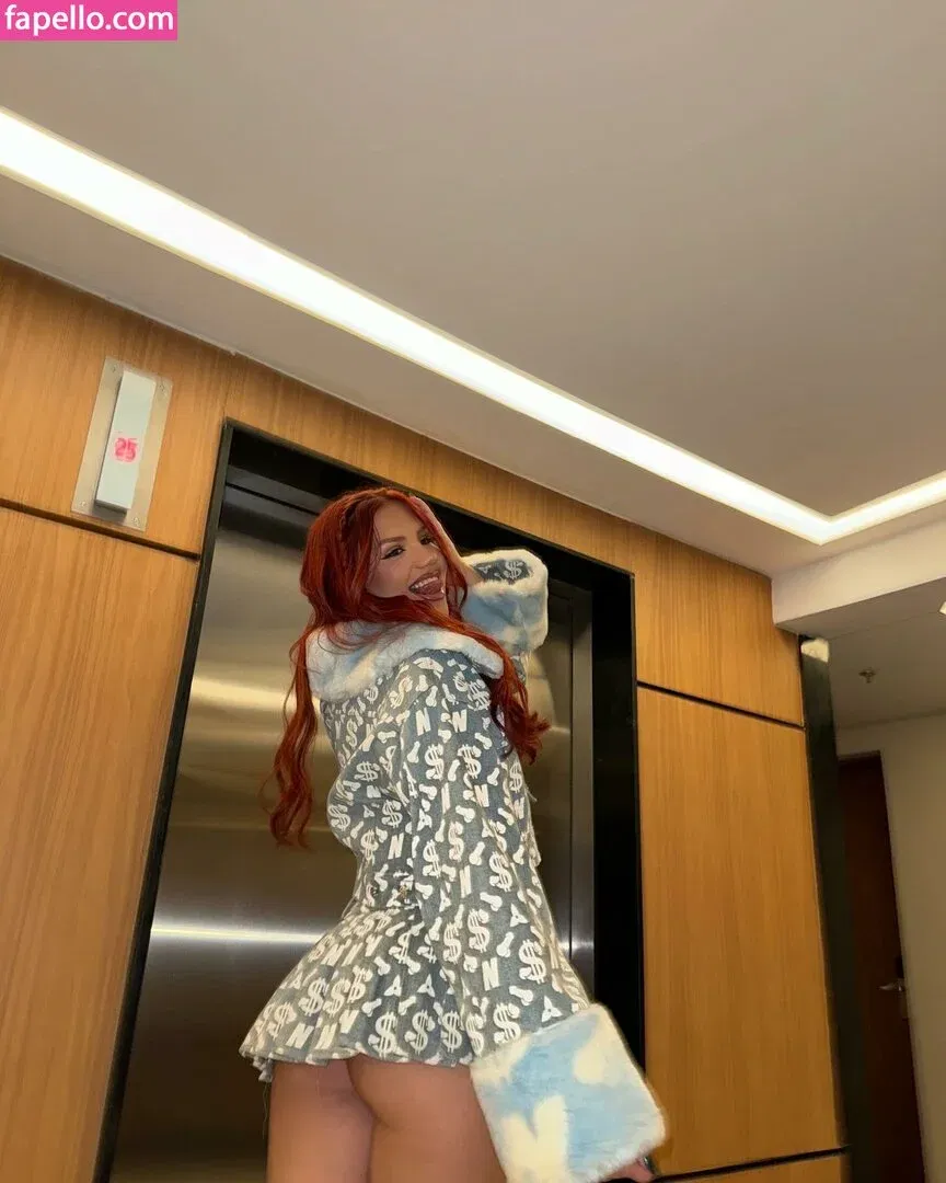 Vivi Wanderley / vivi / vivitarantino Onlyfans Photo Gallery 