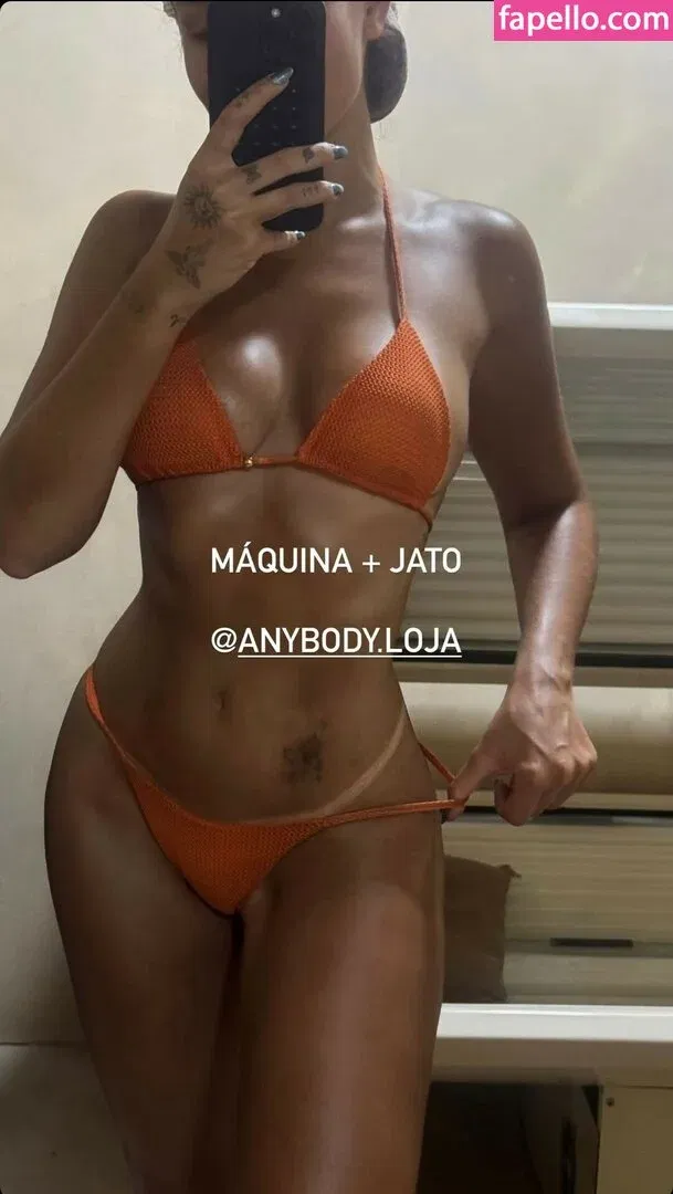 Vivi Wanderley / vivi / vivitarantino Onlyfans Photo Gallery 