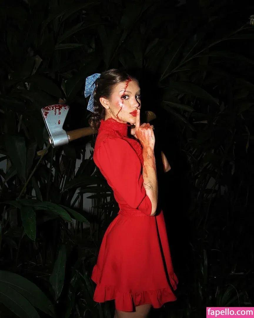 Vivi Wanderley / vivi / vivitarantino Onlyfans Photo Gallery 