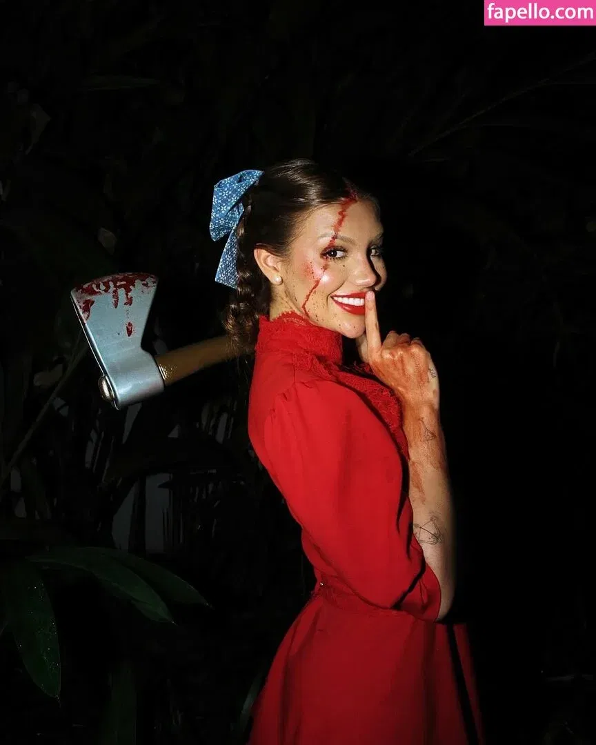 Vivi Wanderley / vivi / vivitarantino Onlyfans Photo Gallery 