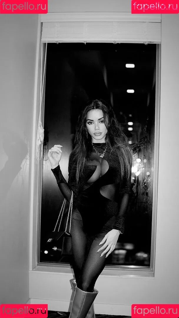 Cloe Greco / cloegreco / clowi Onlyfans Photo Gallery 