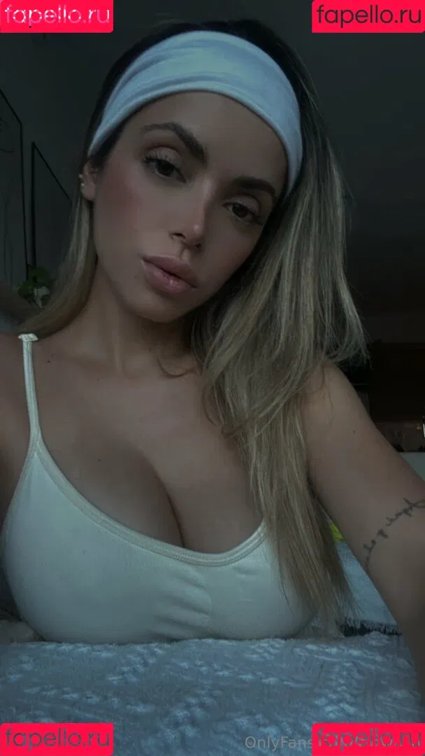 Cloe Greco / cloegreco / clowi Onlyfans Photo Gallery 