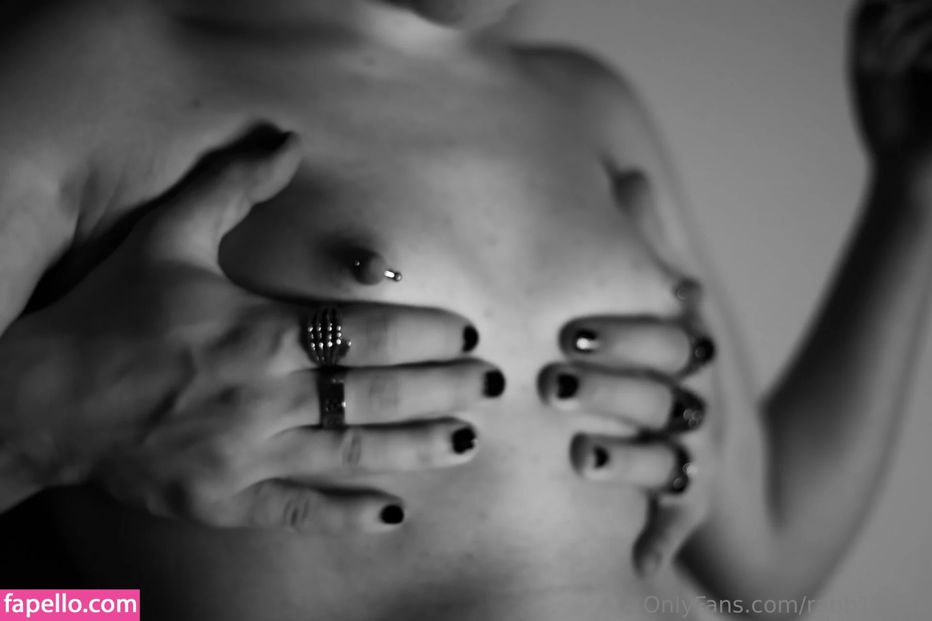 rabb1t.gutz / rabb1tgut / rabb1tguts Onlyfans Photo Gallery 