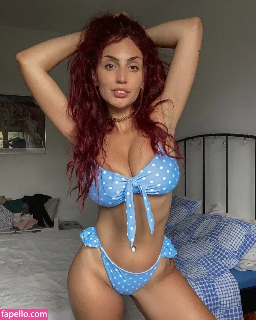 Itsmelightblue Onlyfans Photo Gallery 