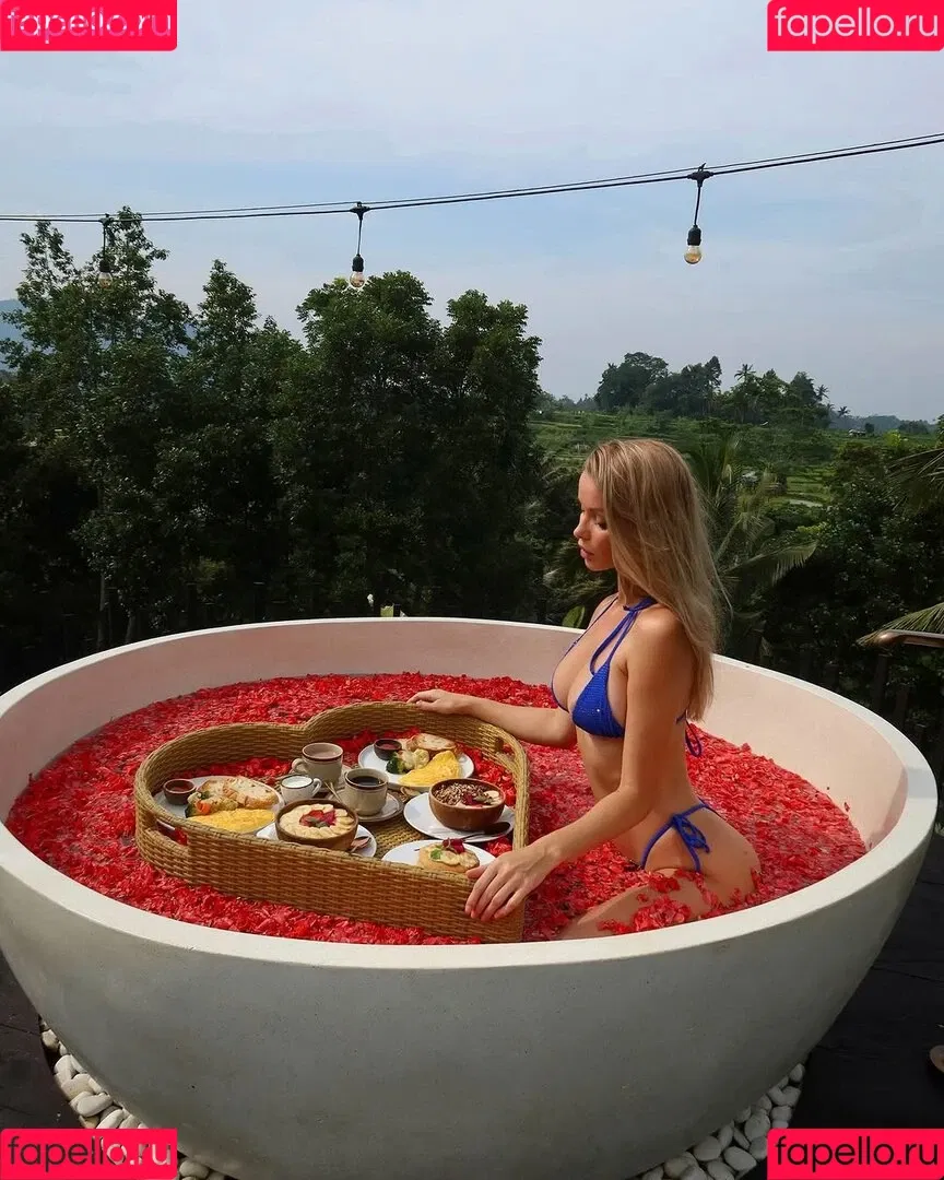 Ekaterina Enokaeva / enokaeva Onlyfans Photo Gallery 