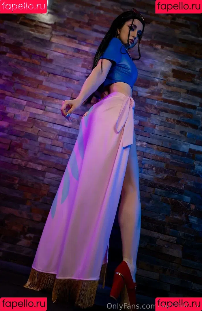 Aery Tiefling / aerytiefling / aerytieflingcosplay Onlyfans Photo Gallery 