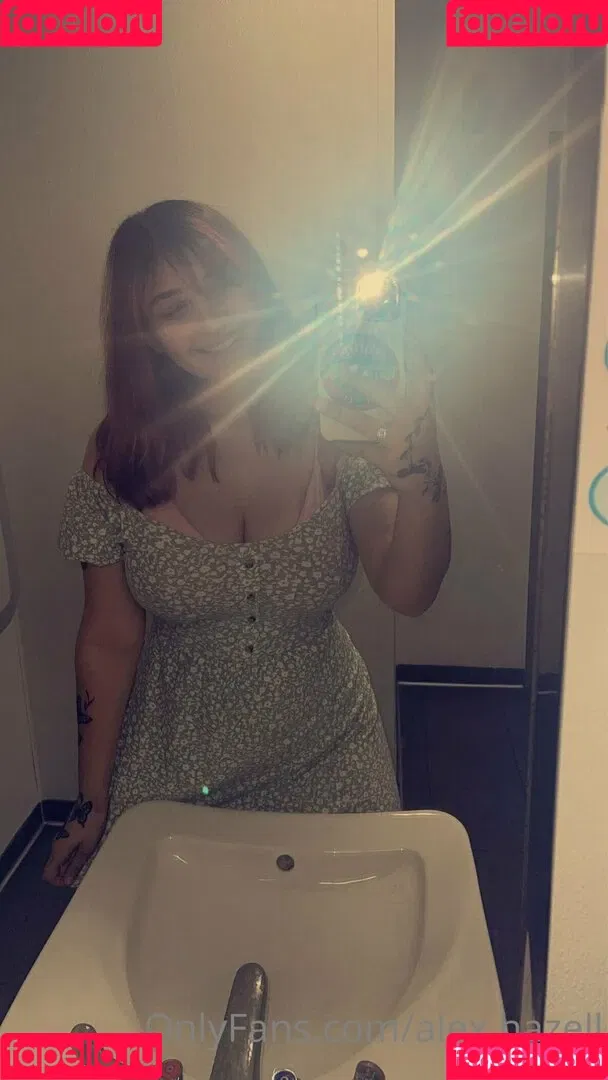 alex.hazell / alexhazellx Onlyfans Photo Gallery 