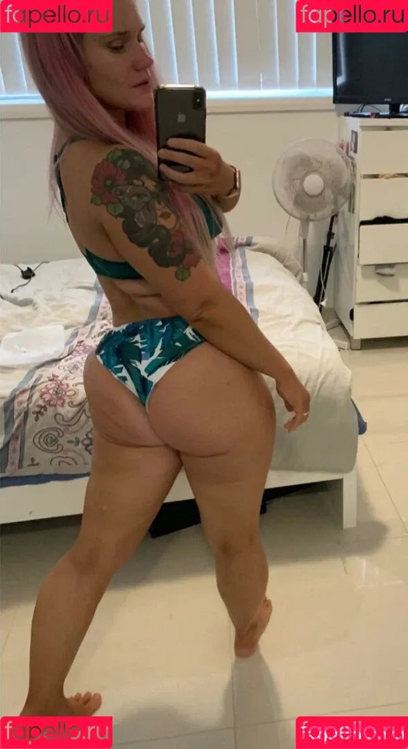 Shazza McKenzie / ShazzaMcKenzie / shaylamckenzie / shazza_mckenzie Onlyfans Photo Gallery 
