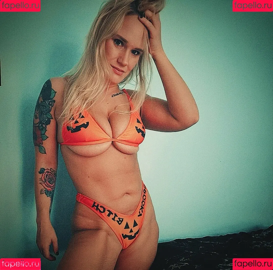 Shazza McKenzie / ShazzaMcKenzie / shaylamckenzie / shazza_mckenzie Onlyfans Photo Gallery 