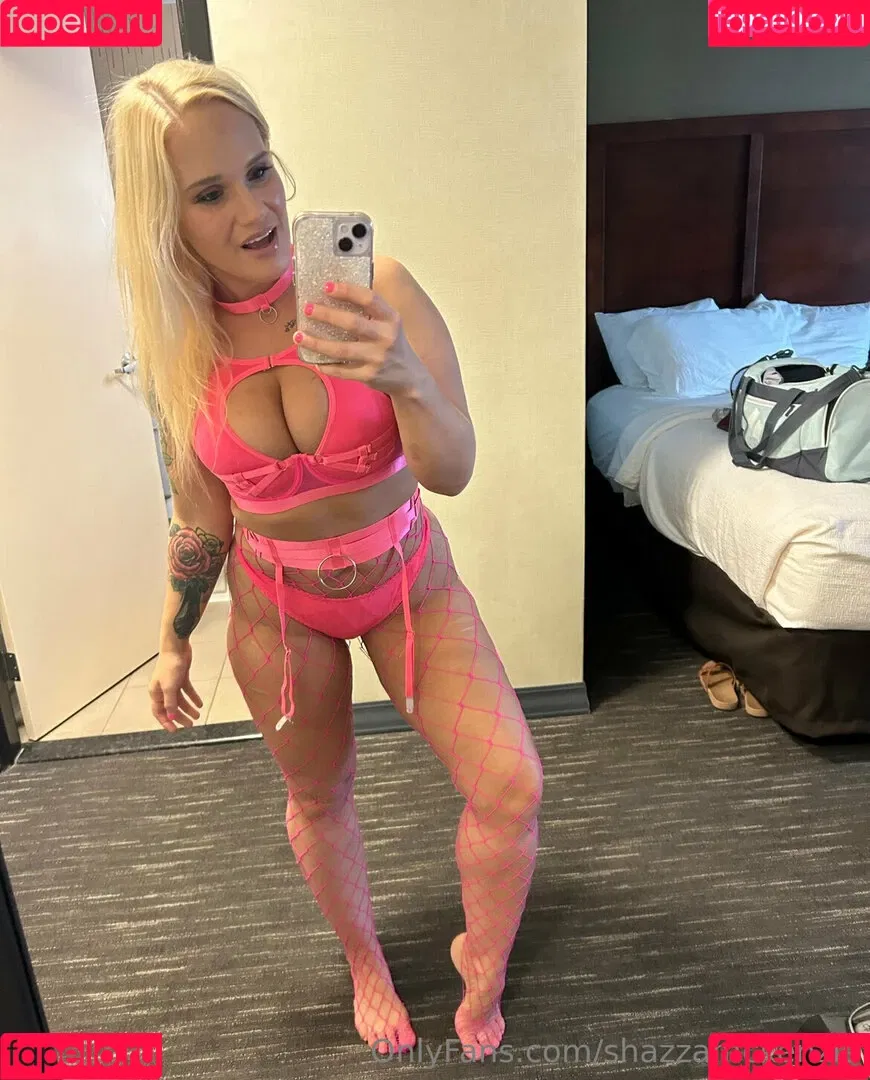 Shazza McKenzie / ShazzaMcKenzie / shaylamckenzie / shazza_mckenzie Onlyfans Photo Gallery 