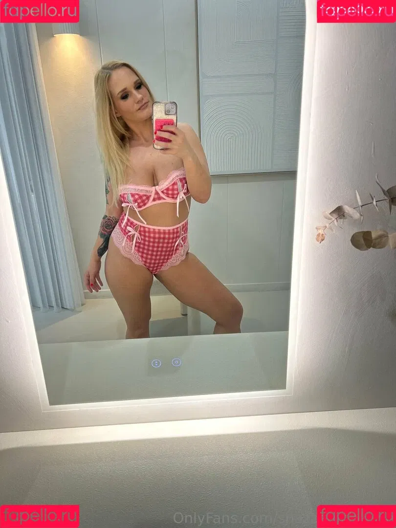 Shazza McKenzie / ShazzaMcKenzie / shaylamckenzie / shazza_mckenzie Onlyfans Photo Gallery 