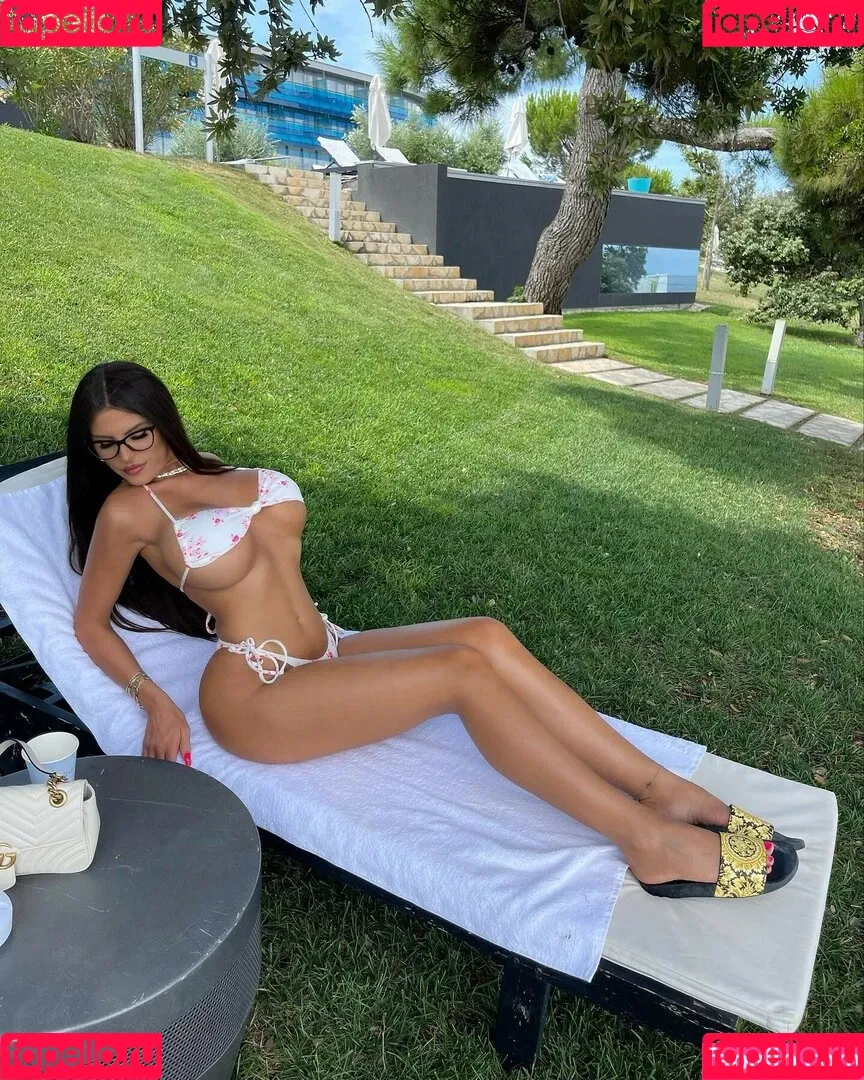 Marija Meglaj / marija_meglaj / marijameglaj Onlyfans Photo Gallery 