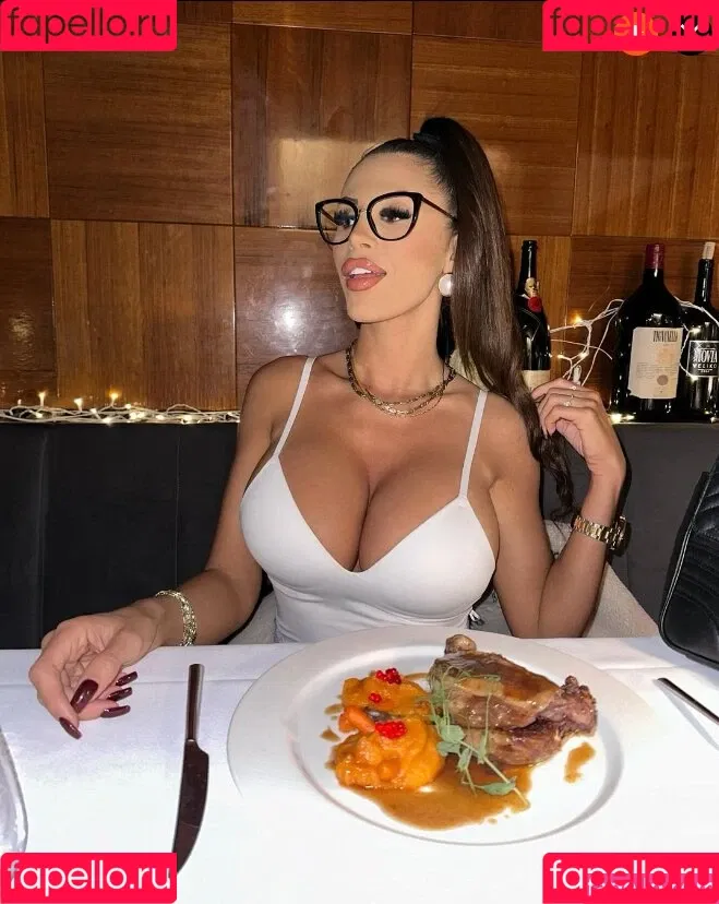 Marija Meglaj / marija_meglaj / marijameglaj Onlyfans Photo Gallery 