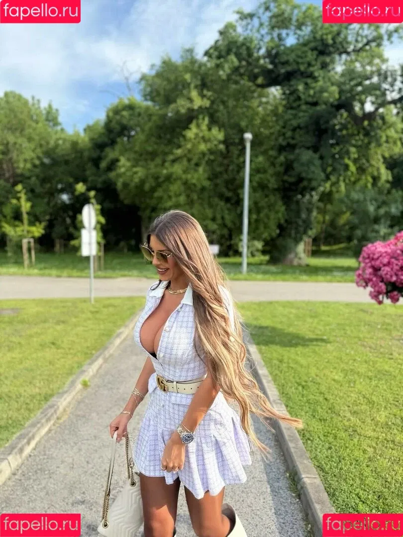 Marija Meglaj / marija_meglaj / marijameglaj Onlyfans Photo Gallery 