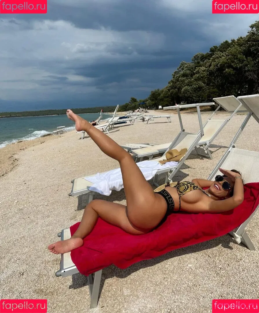 Marija Meglaj / marija_meglaj / marijameglaj Onlyfans Photo Gallery 