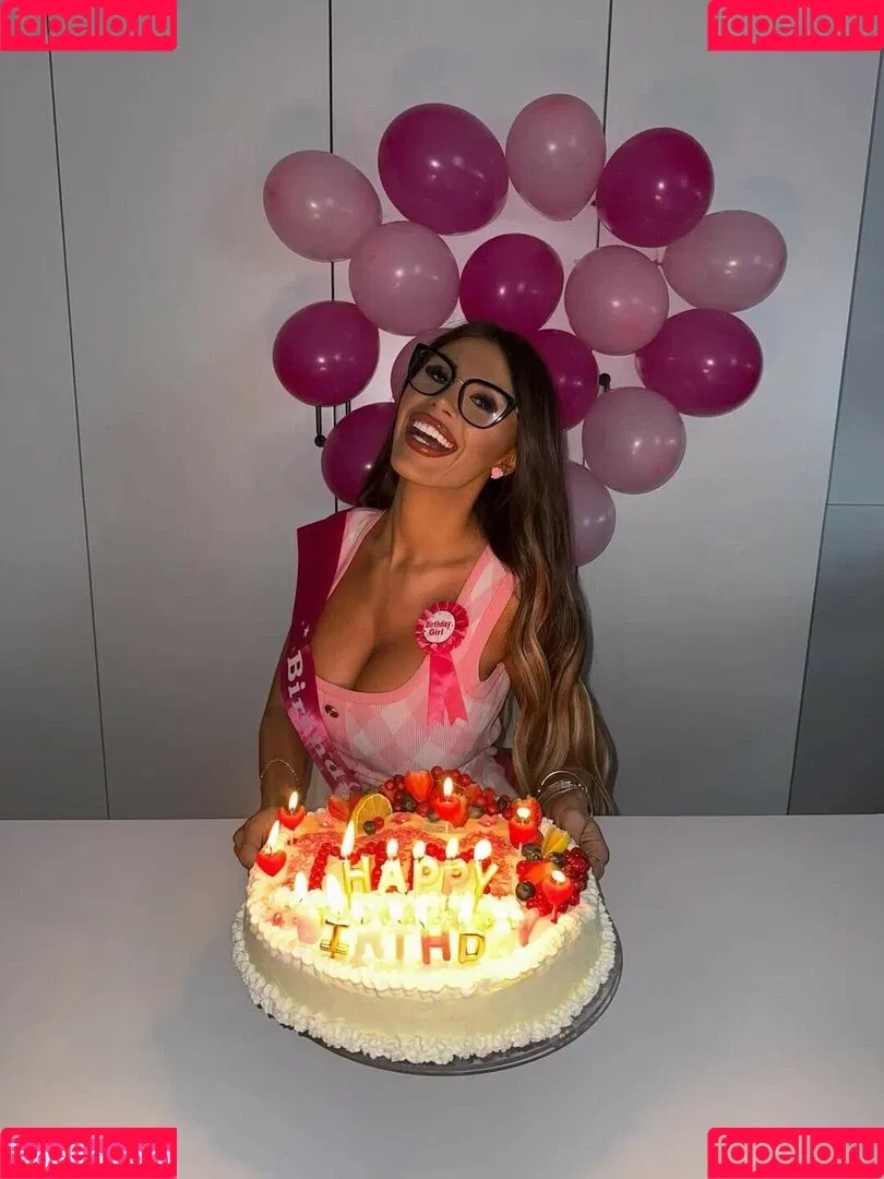 Marija Meglaj / marija_meglaj / marijameglaj Onlyfans Photo Gallery 