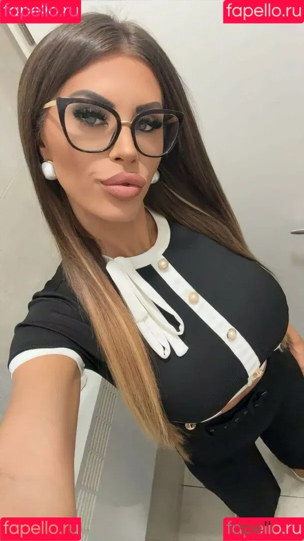 Marija Meglaj / marija_meglaj / marijameglaj Onlyfans Photo Gallery 